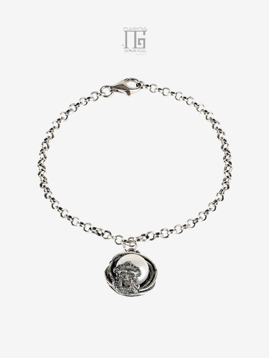 Bracciale Aion in argento 925 con perla d’acqua dolce e maschera apotropaica